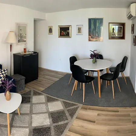 Harry - Prvi Red Do Mora Appartement Drage