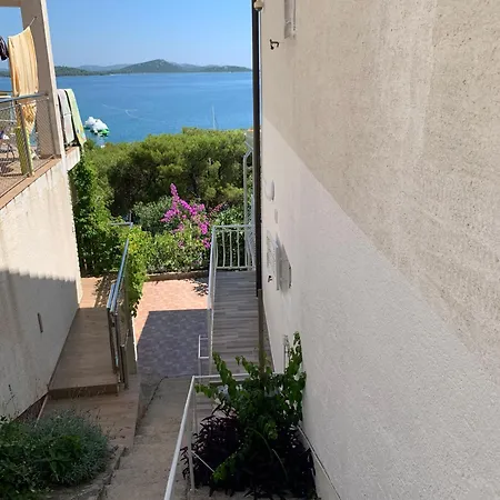 Harry - Prvi Red Do Mora Appartement